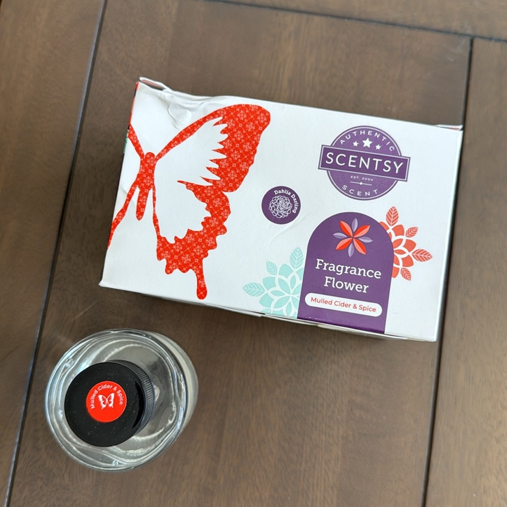Scentsy Mulled Cider & Spice Fragrance Flower